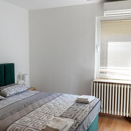 Apartment In City Center Of 스코페 외부 사진