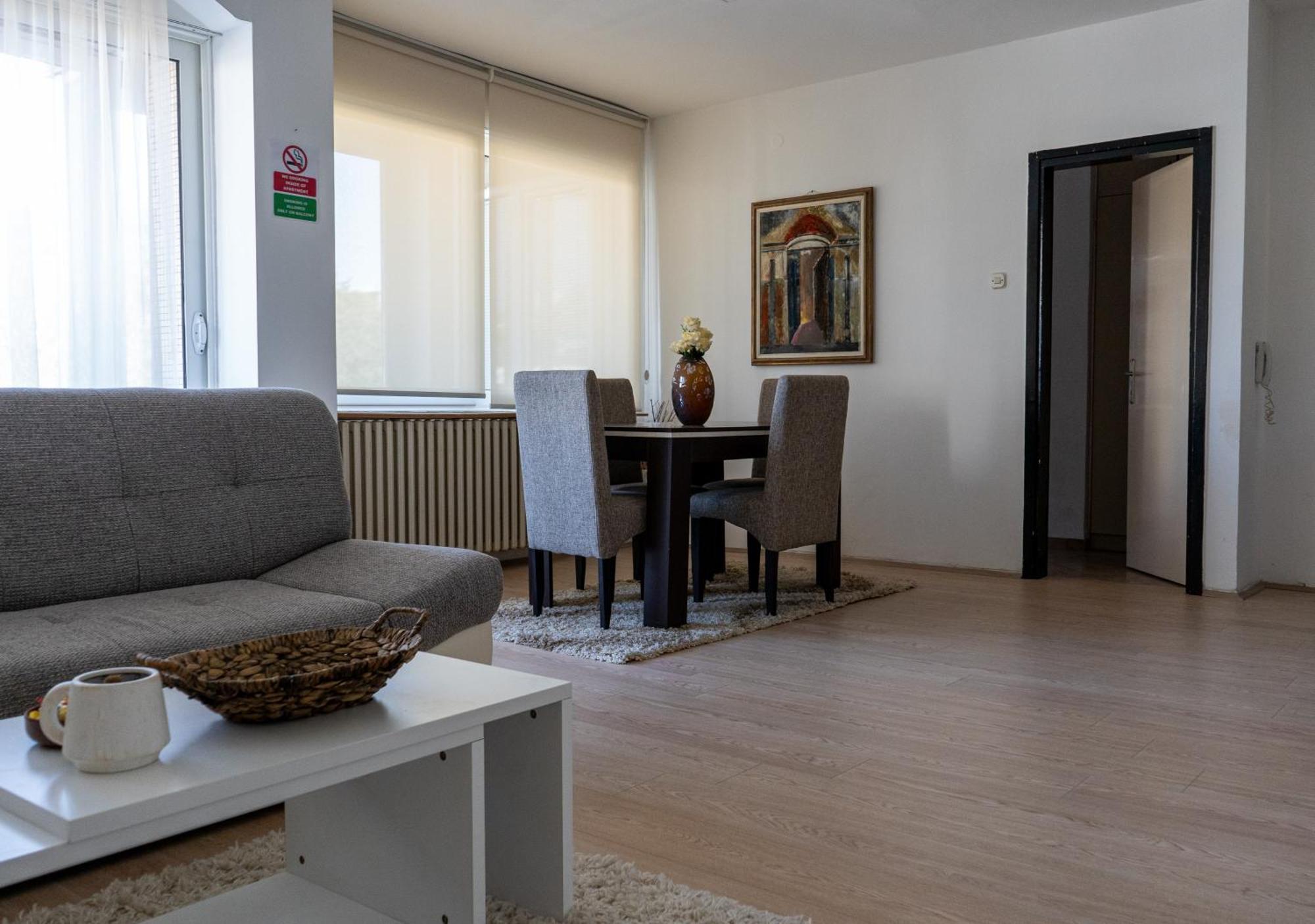 Apartment In City Center Of 스코페 외부 사진